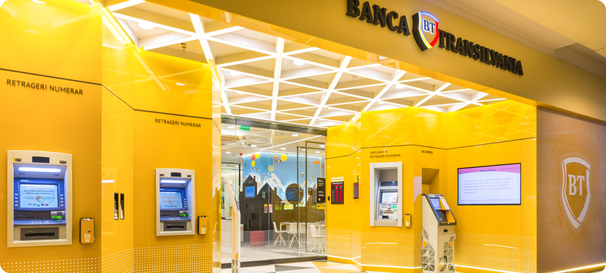 Hogyan lehet pénzt befizetni és valutát váltani ATM-mel