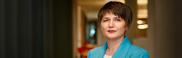 Luminita Runcan, Director General Adjunct Risc BT, premiata in cadrul galei Femei care schimba Romania