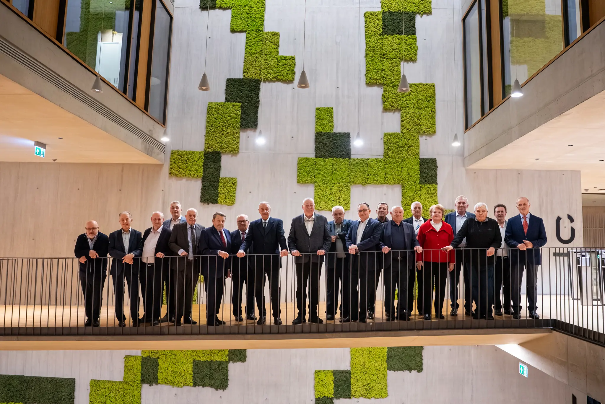 Întâlnirea fondatorilor Băncii Transilvania. Primii care au crezut în succesul BT