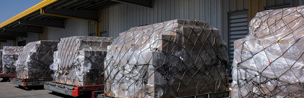 Tot mai multi romani se solidarizeaza si ajuta prin platforma Doneaza pentru linia intai