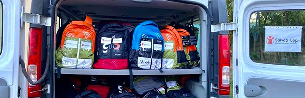 Romanii si Banca Transilvania au donat aproape 120.000 de euro pentru a pregati 1.200 de copii pentru scoala